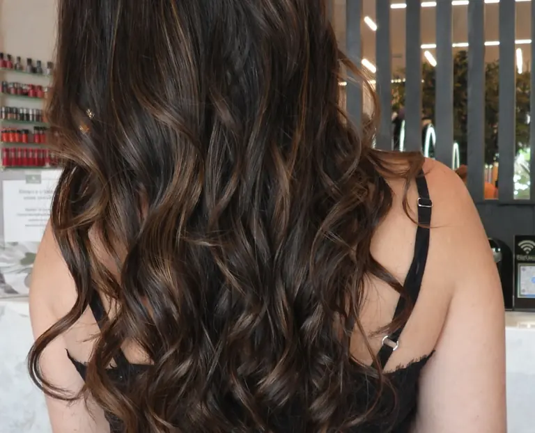 Mega Hair com resultado natural e elegante